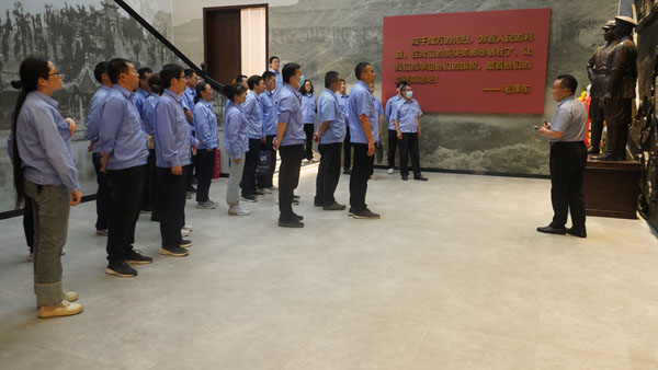 在館內(nèi)集合.jpg 在館內(nèi)集合.jpg